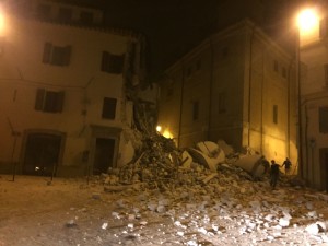 crollo_camerino_terremoto26-ottobre